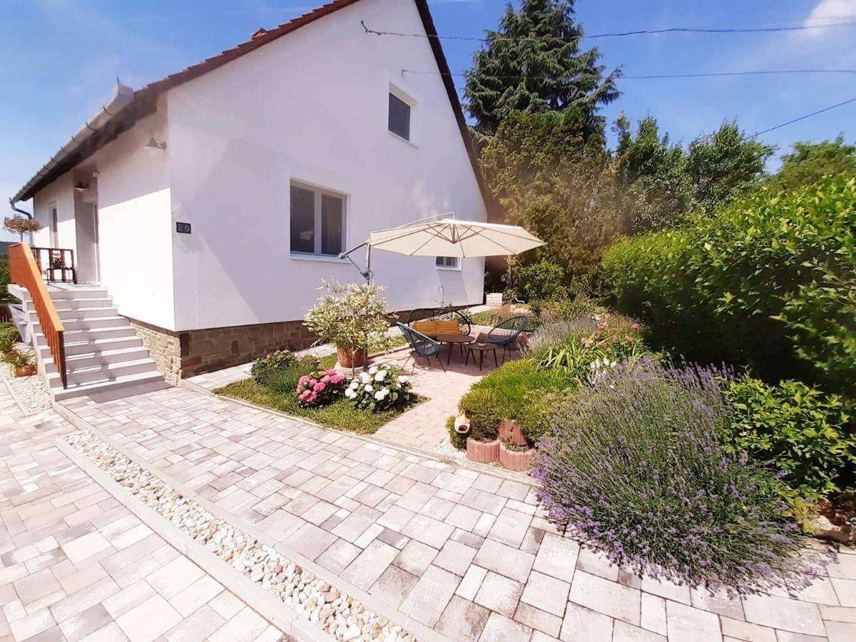 Apartman Nikol Тихань Экстерьер фото